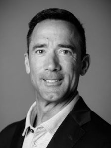 dr chris tomshack headshot