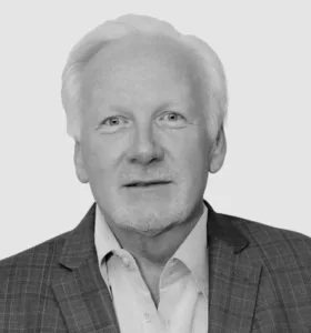 Tom Lyons headshot