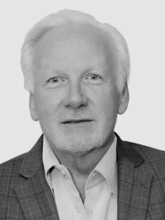 Tom Lyons headshot